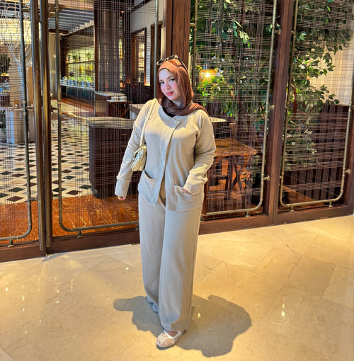 Ozge Beige Suit